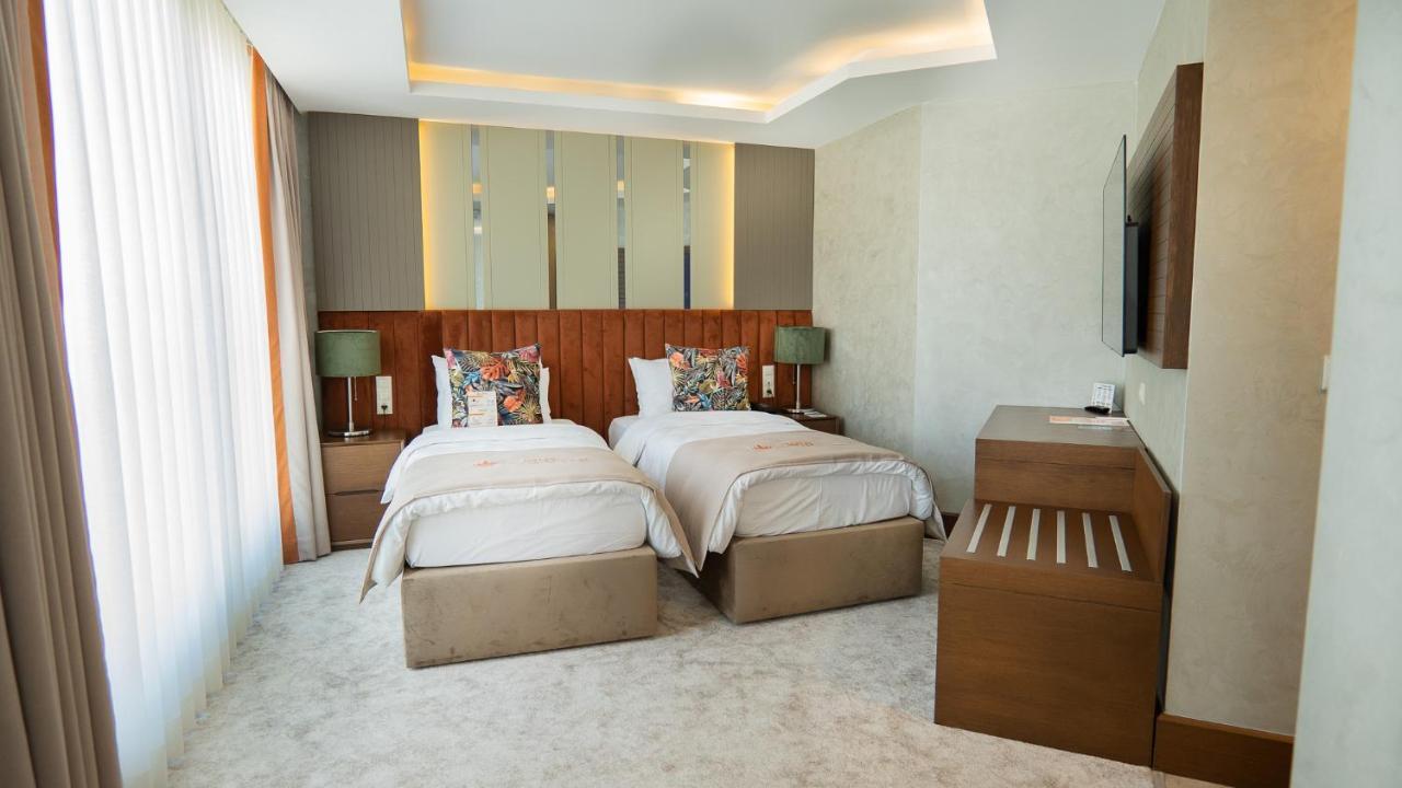 Motel Heksapolis Tavsancil Bagian luar foto